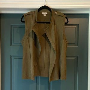 Ethereal suede vest, size M. Olive green.